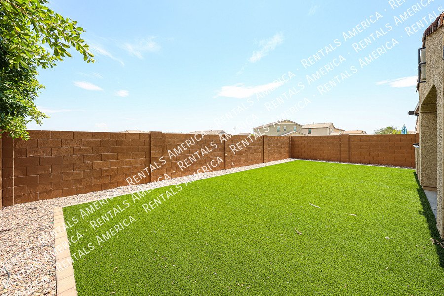 Spacious 4-Bedroom Home with Loft property image