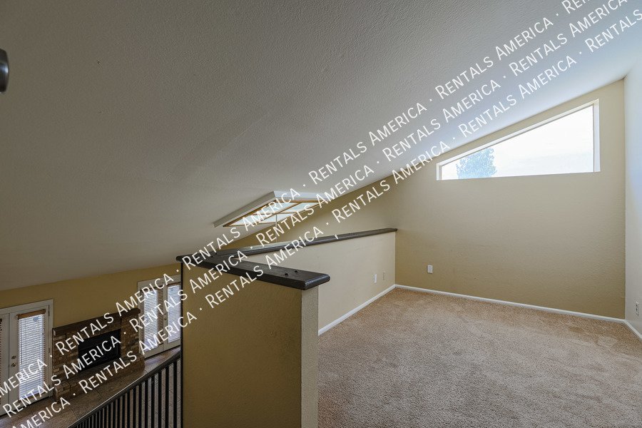 MI SPECIAL! Cute 2 Bed 2 Bath Townhome in Tempe! This is a Must See! property image