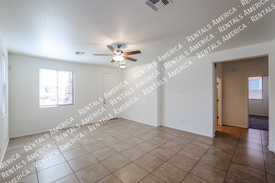 Beautiful 3BD 2BA home with POOL and SOLAR in Laveen Meadows! property image