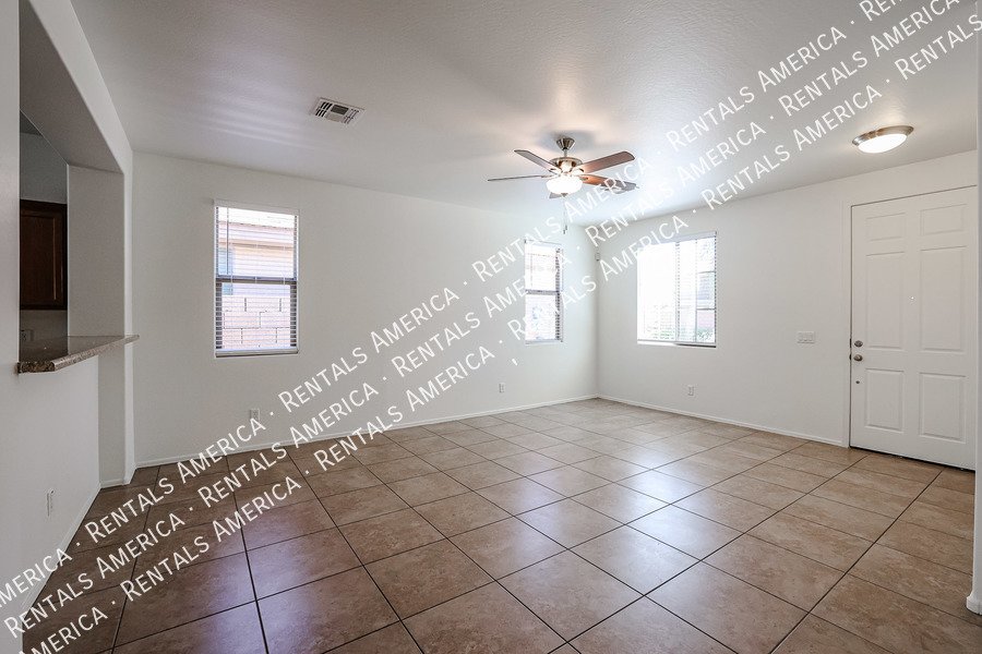 Beautiful 3BD 2BA home with POOL and SOLAR in Laveen Meadows! property image