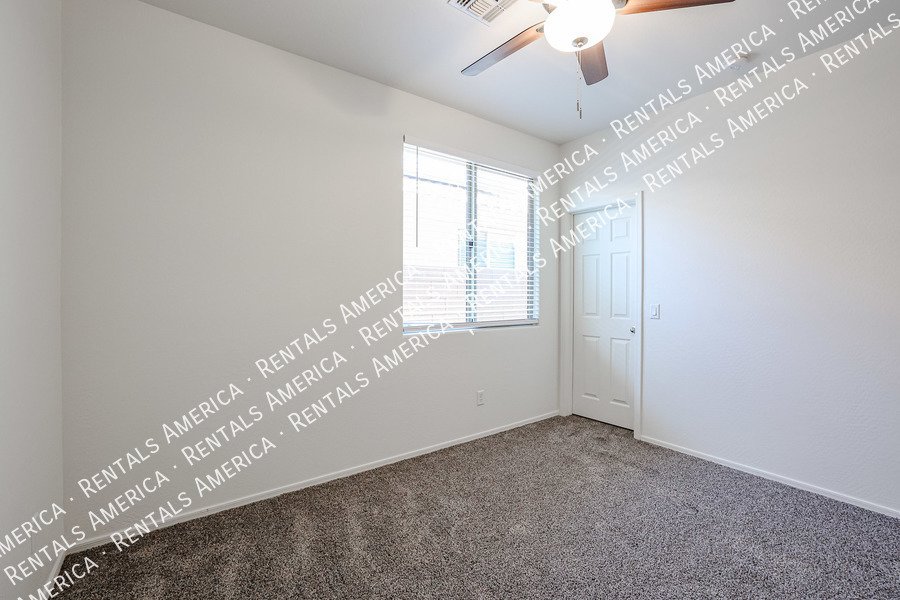 Beautiful 3BD 2BA home with POOL and SOLAR in Laveen Meadows! property image