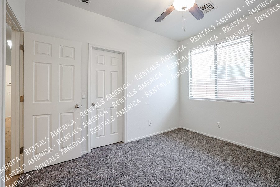 Beautiful 3BD 2BA home with POOL and SOLAR in Laveen Meadows! property image
