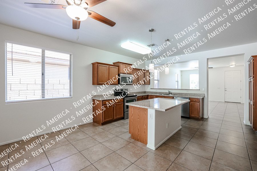 Beautiful 3BD 2BA home with POOL and SOLAR in Laveen Meadows! property image
