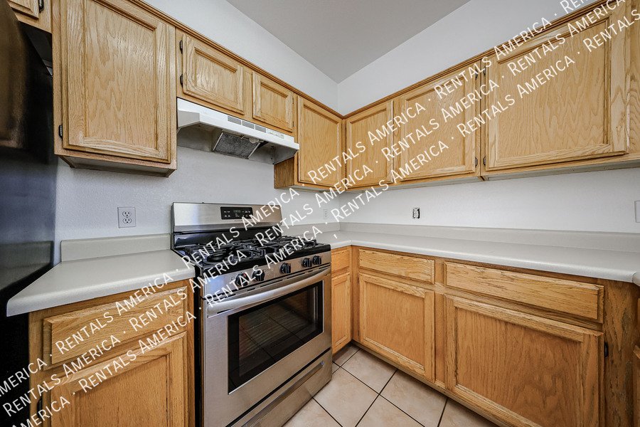 Tempe 2BR Home with 2-Car Garage, Washer/Dryer & Great L property image