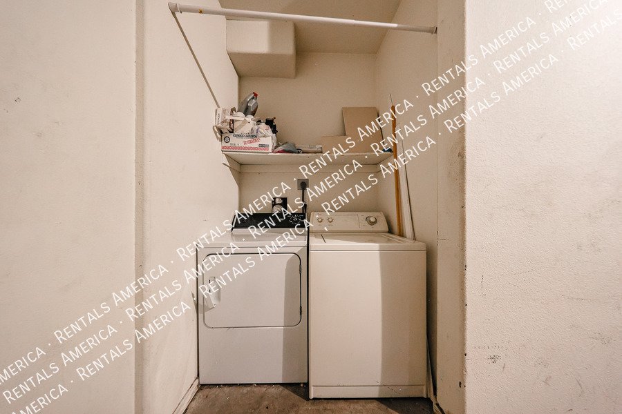 Tempe 2BR Home with 2-Car Garage, Washer/Dryer & Great L property image