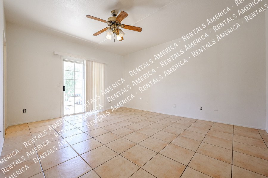 Tempe 2BR Home with 2-Car Garage, Washer/Dryer & Great L property image