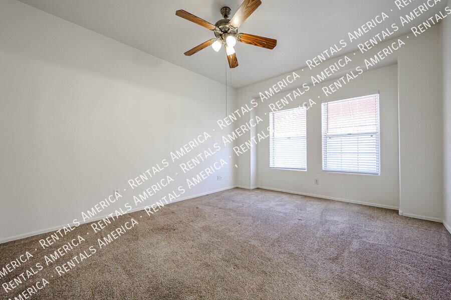 Tempe 2BR Home with 2-Car Garage, Washer/Dryer & Great L property image