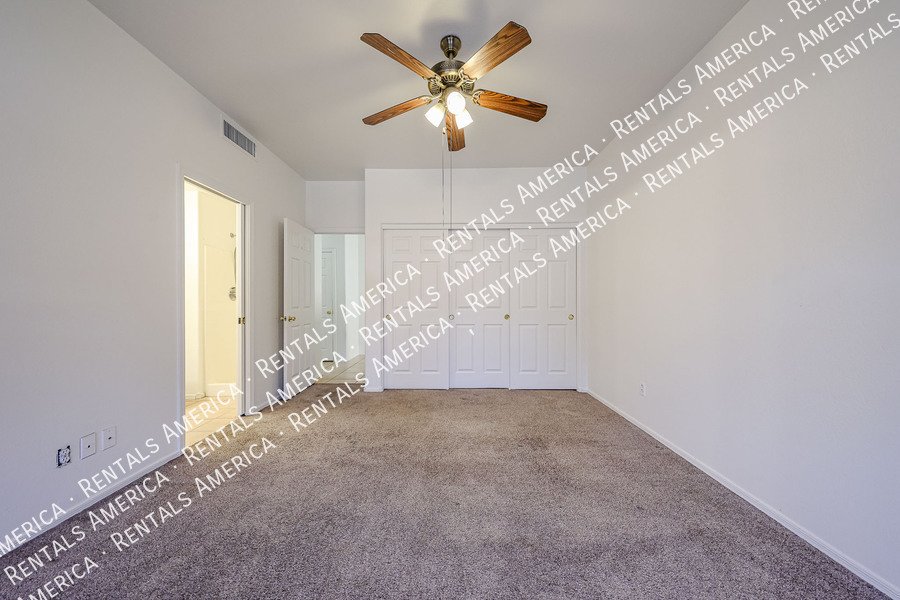Tempe 2BR Home with 2-Car Garage, Washer/Dryer & Great L property image