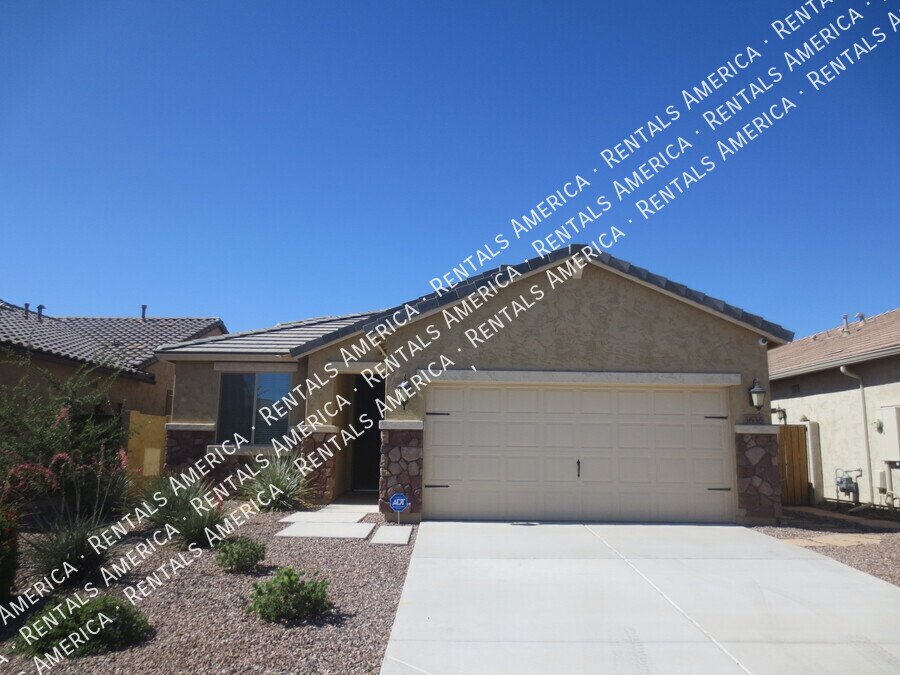 ** PRICE REDUCED **Beautiful 3/2 Home in Gilbert w/Pool ~ Move in NOW property image