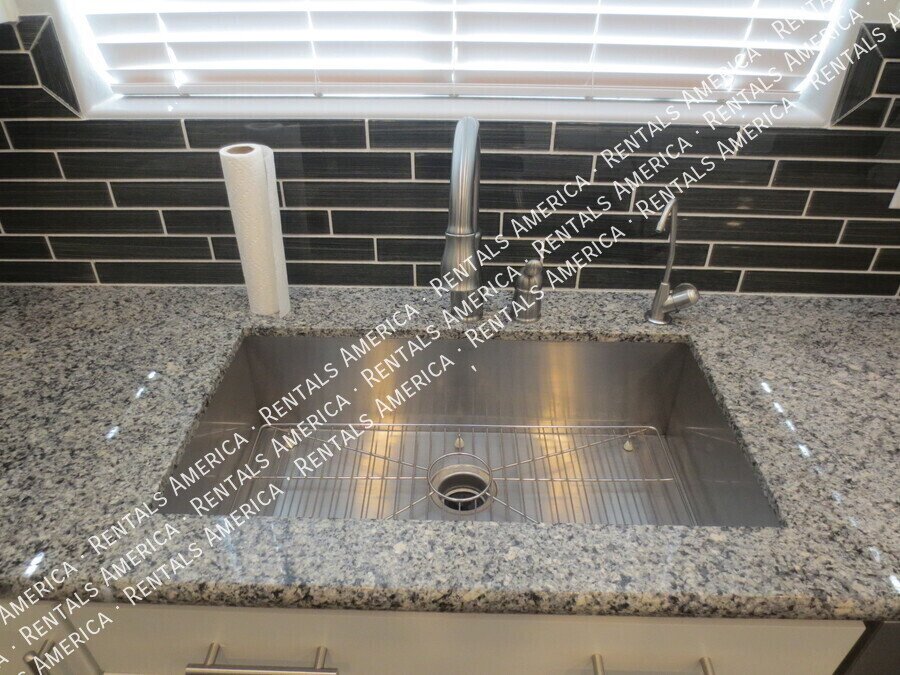 ** PRICE REDUCED **Beautiful 3/2 Home in Gilbert w/Pool ~ Move in NOW property image