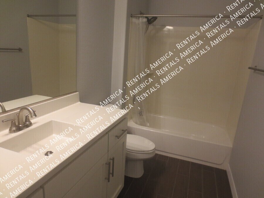 ** PRICE REDUCED **Beautiful 3/2 Home in Gilbert w/Pool ~ Move in NOW property image