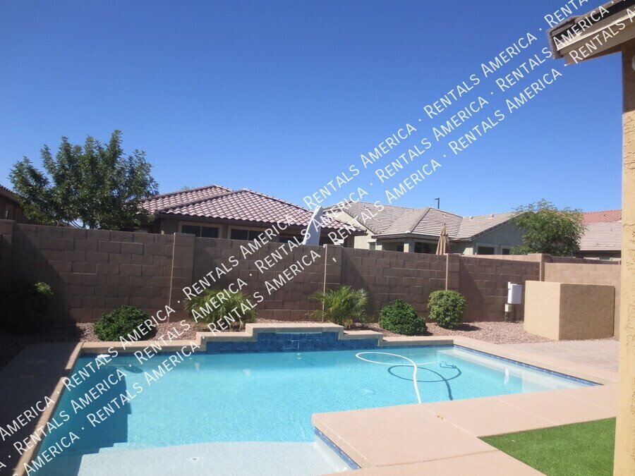 ** PRICE REDUCED **Beautiful 3/2 Home in Gilbert w/Pool ~ Move in NOW property image