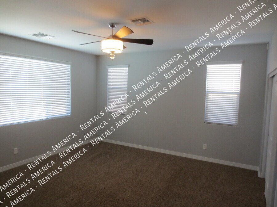 ** PRICE REDUCED **Beautiful 3/2 Home in Gilbert w/Pool ~ Move in NOW property image
