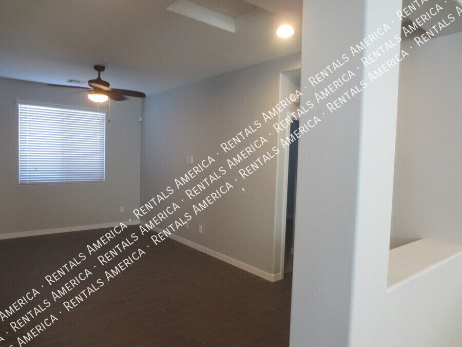 ** PRICE REDUCED **Beautiful 3/2 Home in Gilbert w/Pool ~ Move in NOW property image