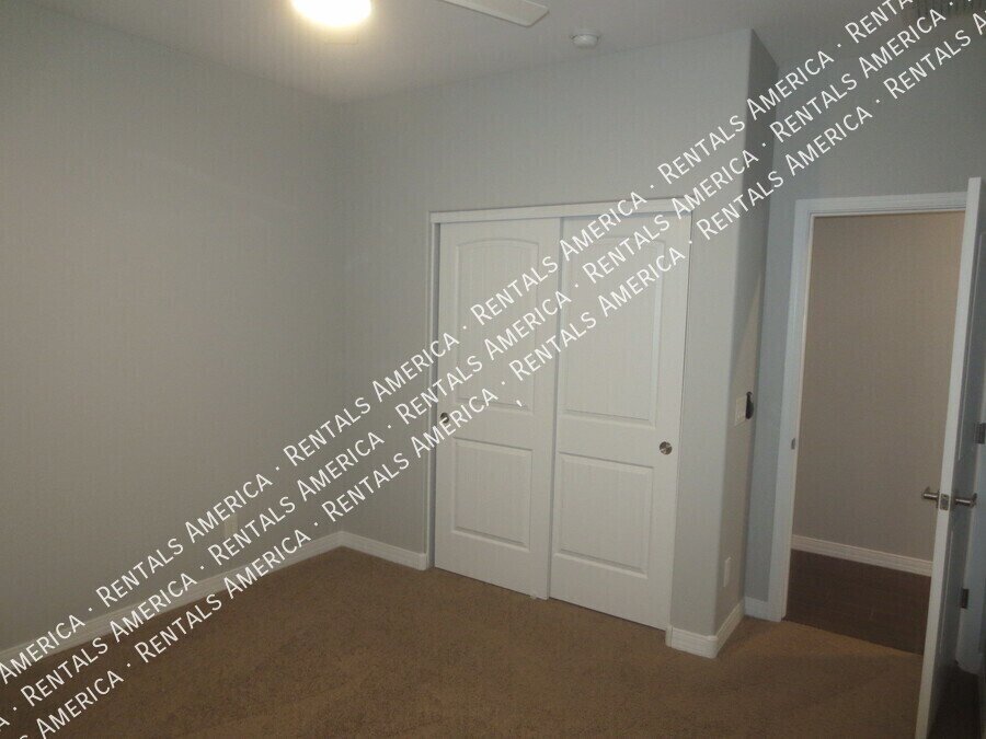 ** PRICE REDUCED **Beautiful 3/2 Home in Gilbert w/Pool ~ Move in NOW property image