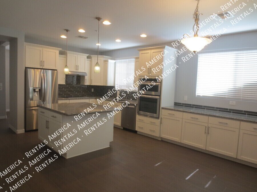 ** PRICE REDUCED **Beautiful 3/2 Home in Gilbert w/Pool ~ Move in NOW property image