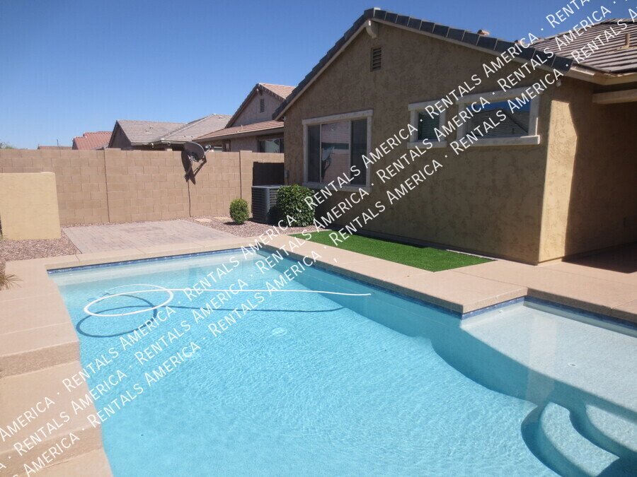 ** PRICE REDUCED **Beautiful 3/2 Home in Gilbert w/Pool ~ Move in NOW property image