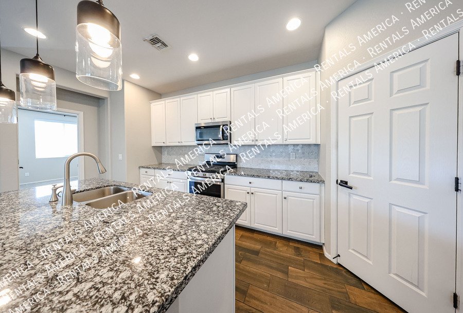 Available Now ? Beautiful 3 Bed, 2 Bath Home in Laveen! property image