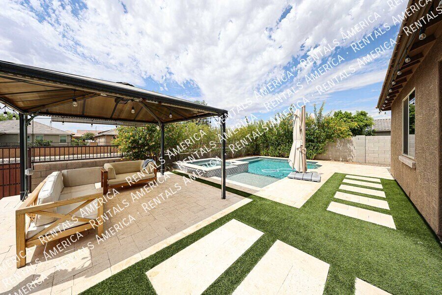 Available Now ? Beautiful 3 Bed, 2 Bath Home in Laveen! property image
