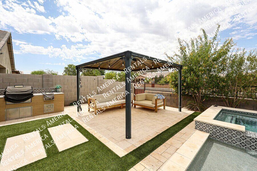 Available Now ? Beautiful 3 Bed, 2 Bath Home in Laveen! property image