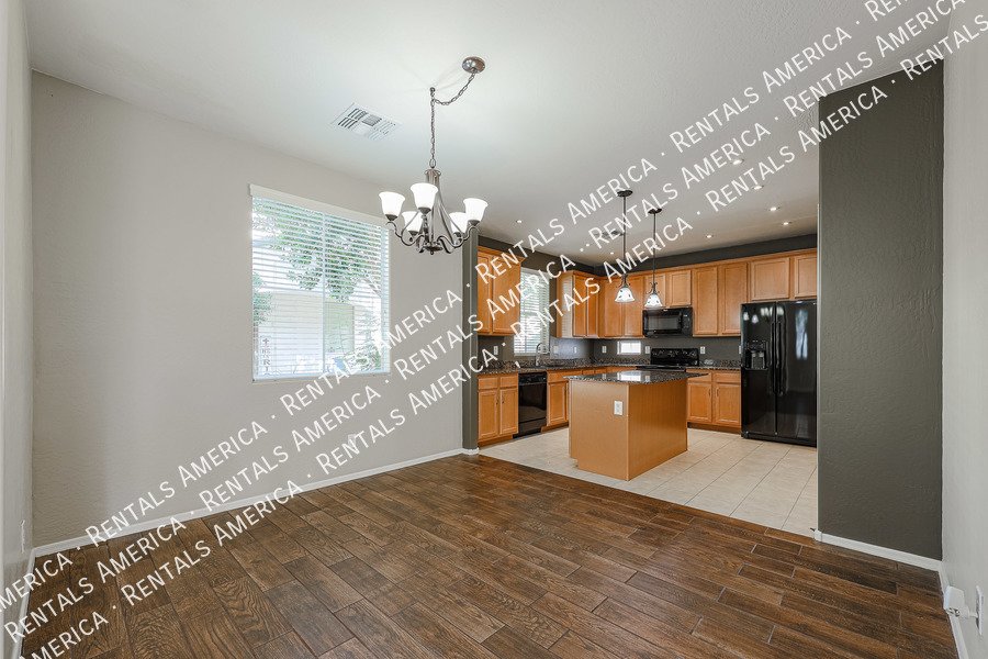 Cozy 3-bedroom house in Mesa! property image