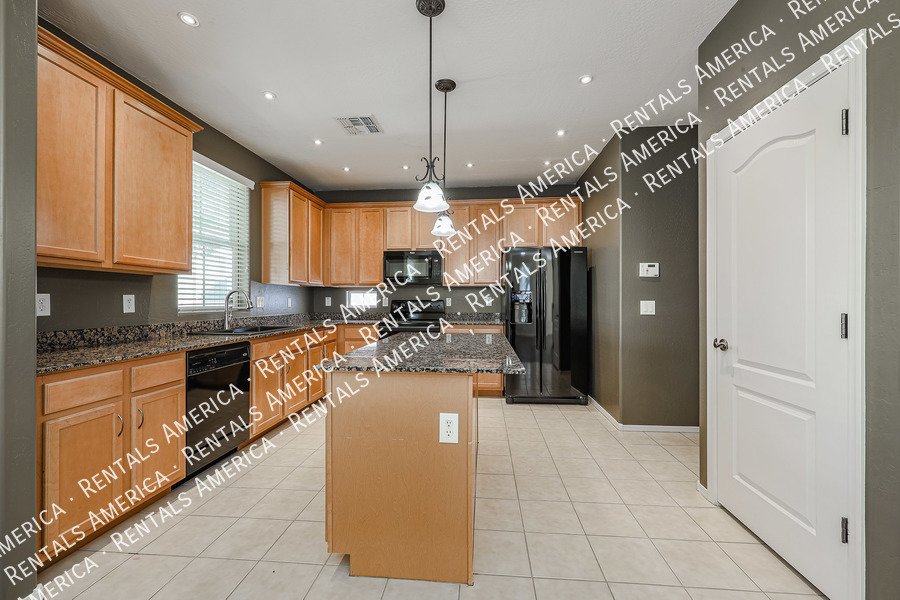 Cozy 3-bedroom house in Mesa! property image
