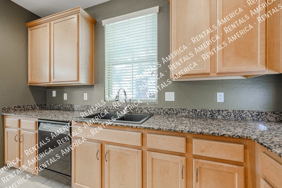 Cozy 3-bedroom house in Mesa! property image