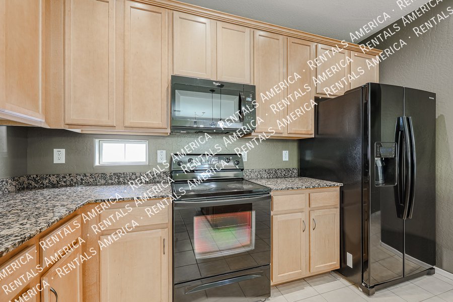 Cozy 3-bedroom house in Mesa! property image