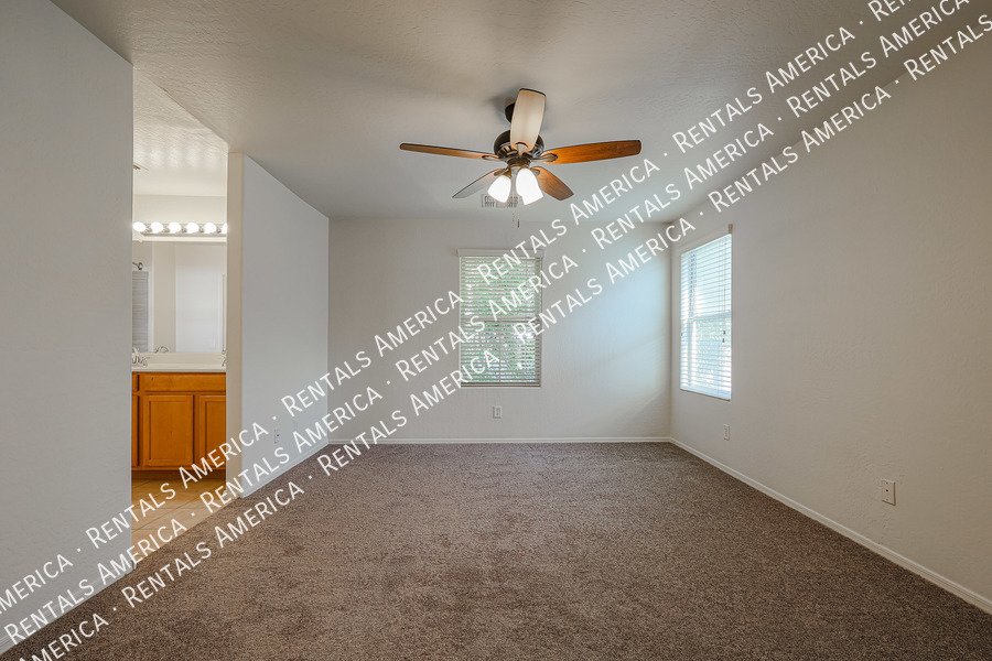 Cozy 3-bedroom house in Mesa! property image