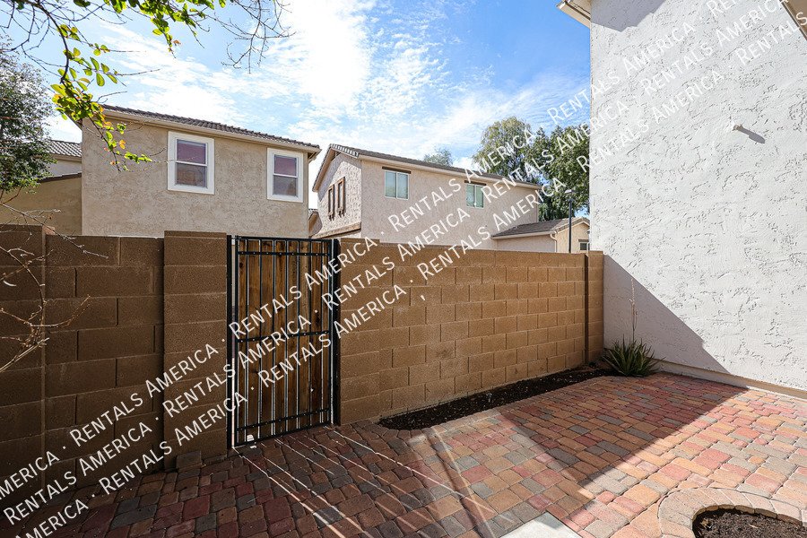 Cozy 3-bedroom house in Mesa! property image