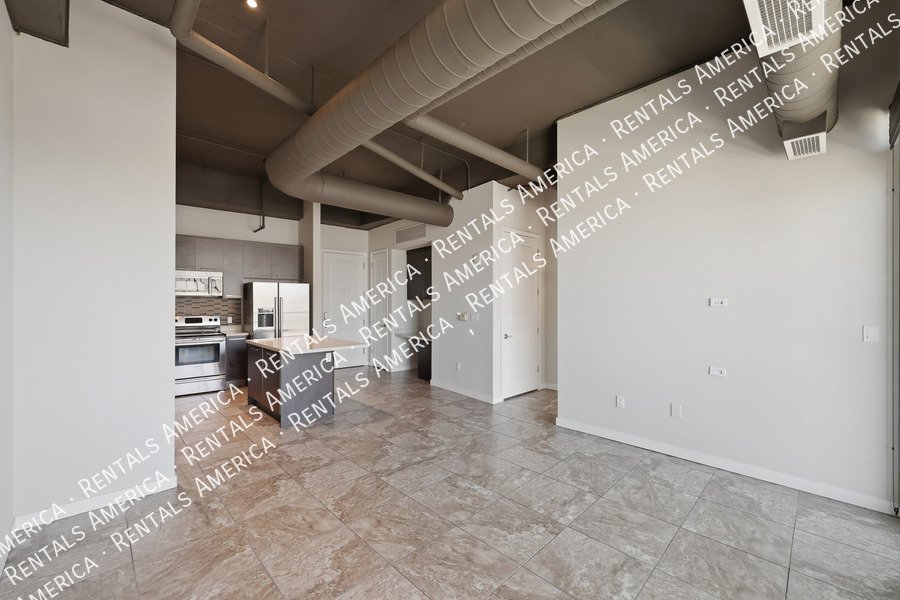 MOVE IN SPECIAL -Beautiful 1 Bedroom in the Heart of Downtown Phoenix! property image