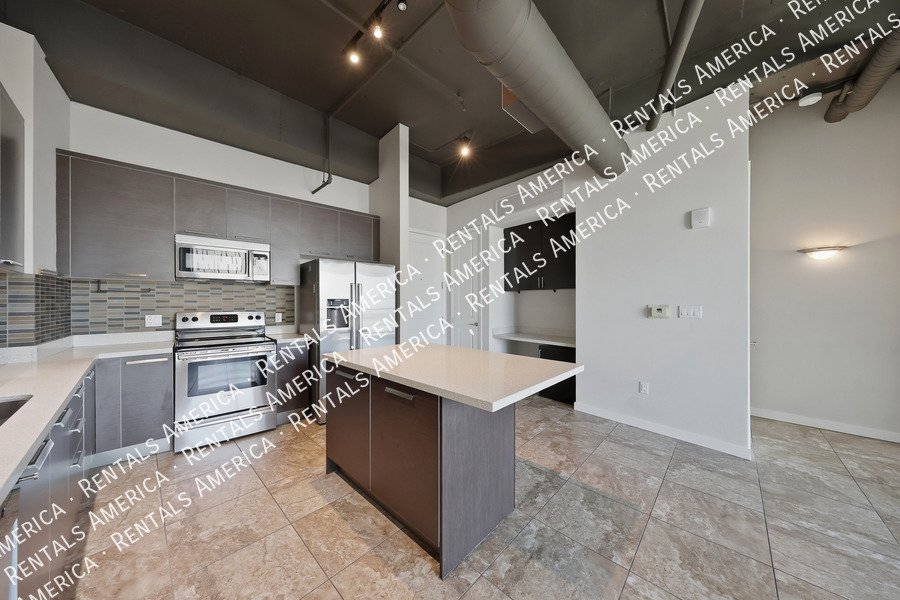 MOVE IN SPECIAL -Beautiful 1 Bedroom in the Heart of Downtown Phoenix! property image