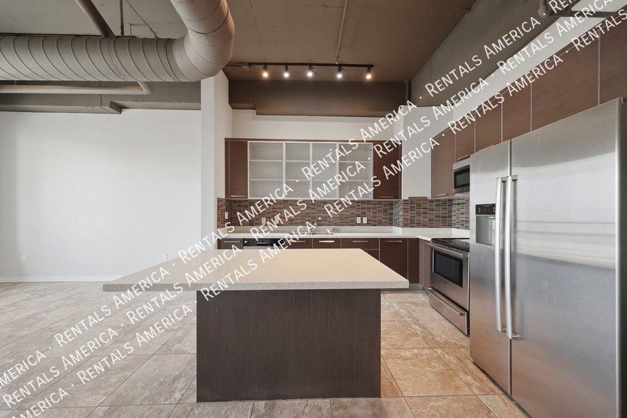 MOVE IN SPECIAL -Beautiful 1 Bedroom in the Heart of Downtown Phoenix! property image