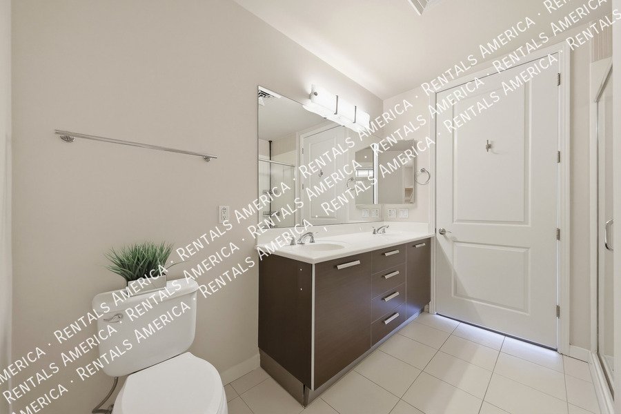 MOVE IN SPECIAL -Beautiful 1 Bedroom in the Heart of Downtown Phoenix! property image