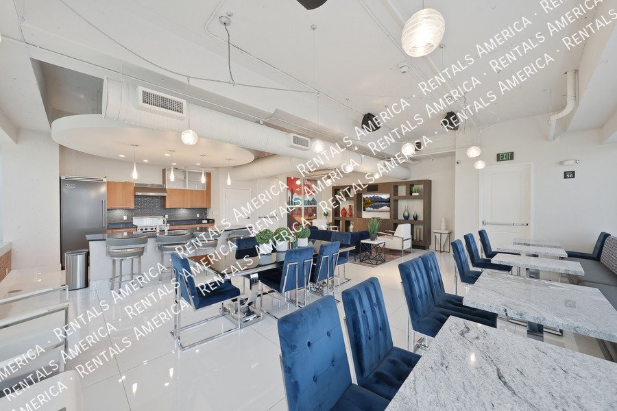 MOVE IN SPECIAL -Beautiful 1 Bedroom in the Heart of Downtown Phoenix! property image