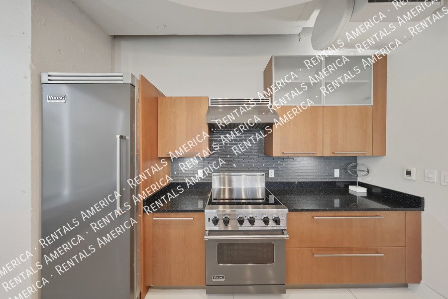 MOVE IN SPECIAL -Beautiful 1 Bedroom in the Heart of Downtown Phoenix! property image