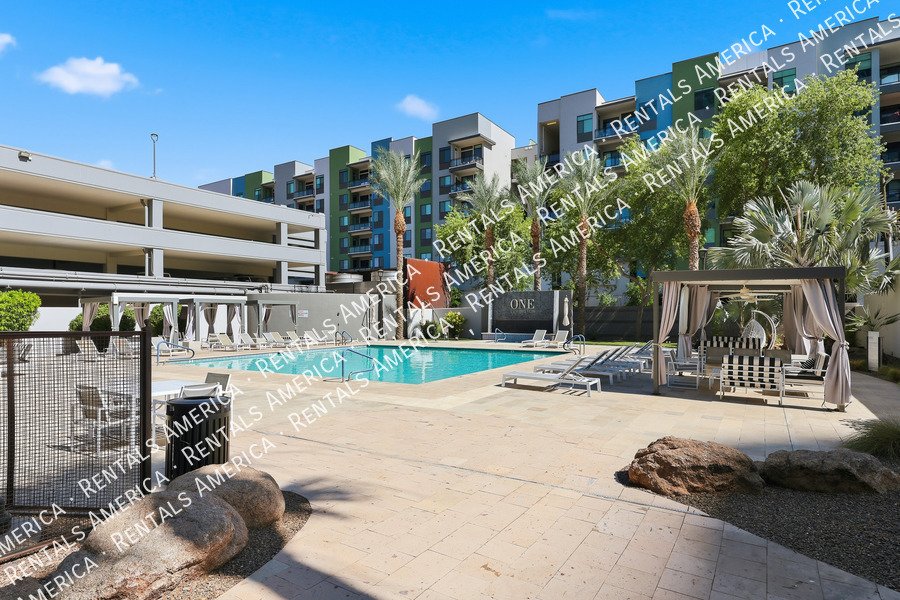 MOVE IN SPECIAL -Beautiful 1 Bedroom in the Heart of Downtown Phoenix! property image