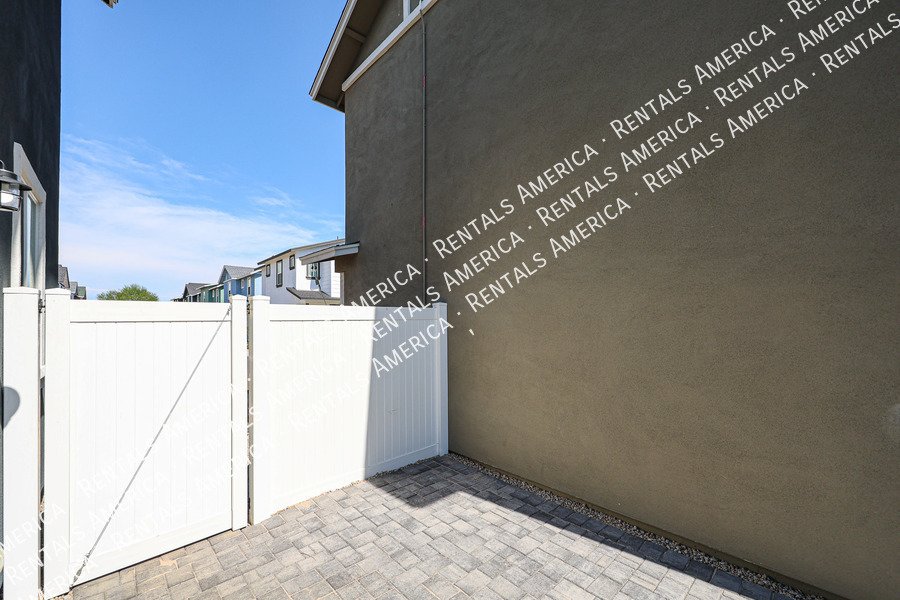 Brand New Modern 3 Bed / 2.5 Bath Home at Encanto at Bell Park property image