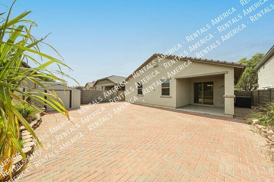 Amazing 3 Bedroom 2 Bath Single Level Home in Peoria property image