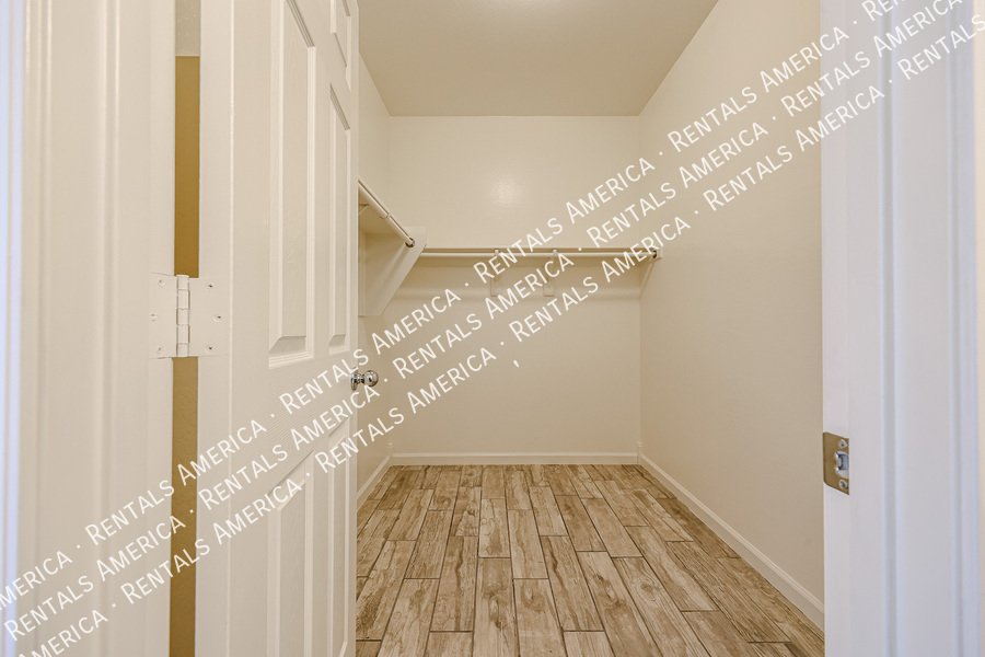 Amazing 3 Bedroom 2 Bath Single Level Home in Peoria property image