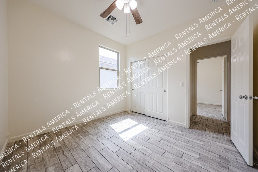 Amazing 3 Bedroom 2 Bath Single Level Home in Peoria property image