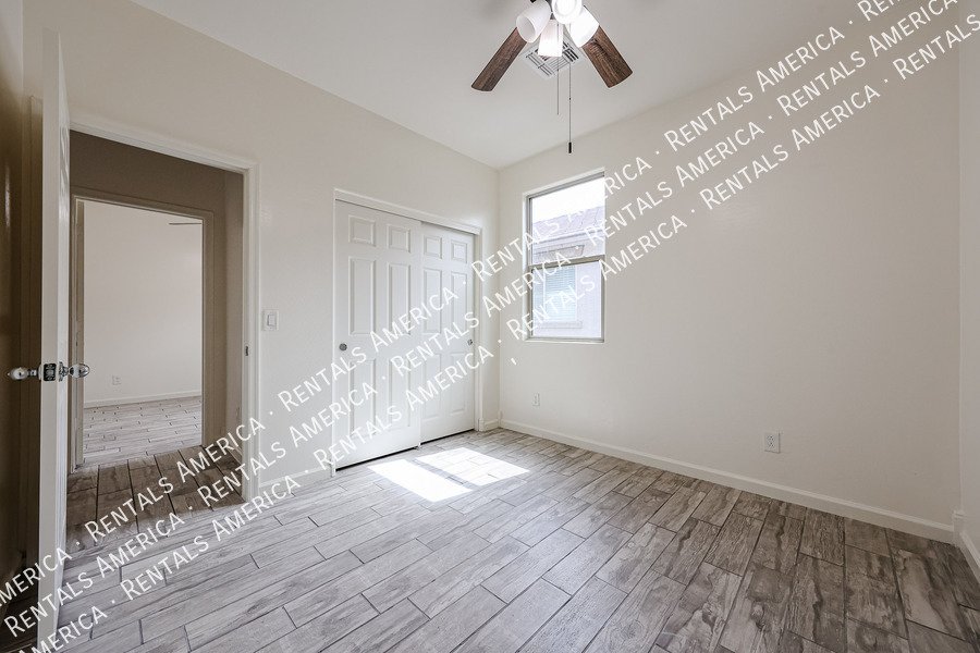 Amazing 3 Bedroom 2 Bath Single Level Home in Peoria property image