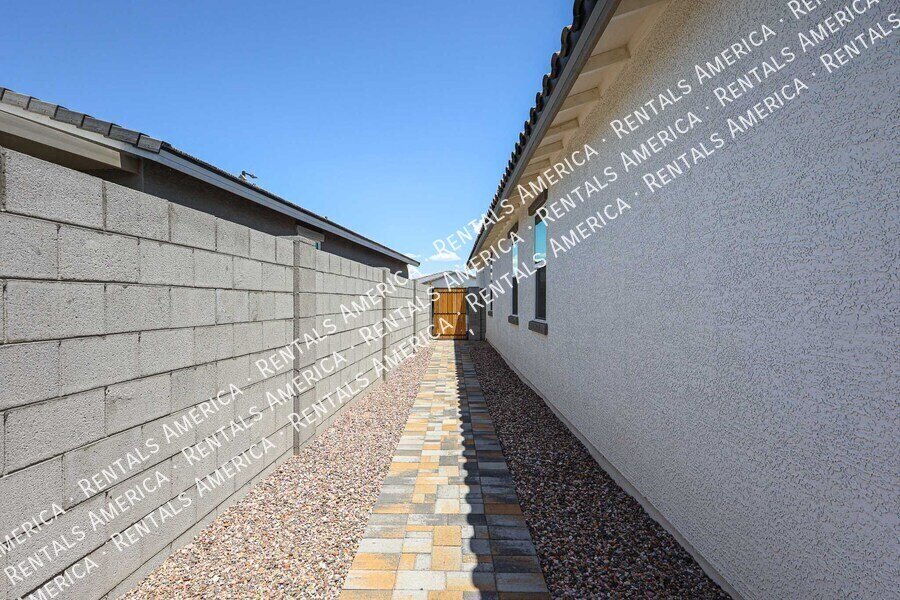 Brand-New Energy-Efficient Home! property image