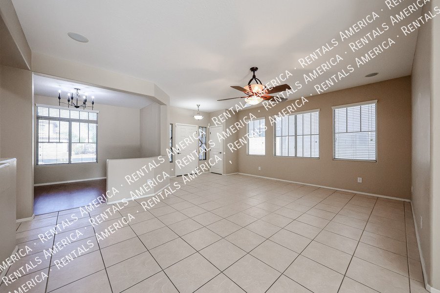 MOVE IN SPECIAL!!!!!Beautiful 3 Bedroom in Glendale! property image