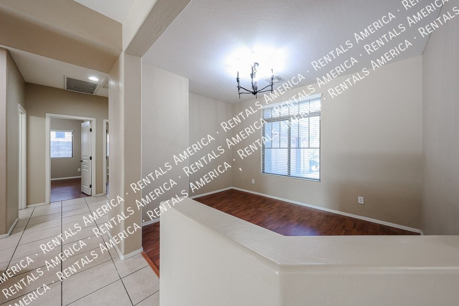 MOVE IN SPECIAL!!!!!Beautiful 3 Bedroom in Glendale! property image