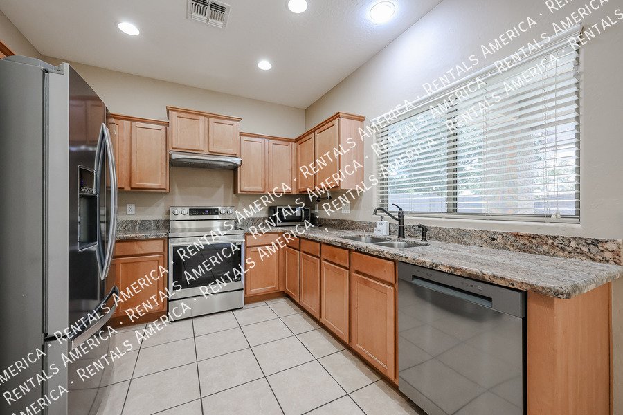 MOVE IN SPECIAL!!!!!Beautiful 3 Bedroom in Glendale! property image