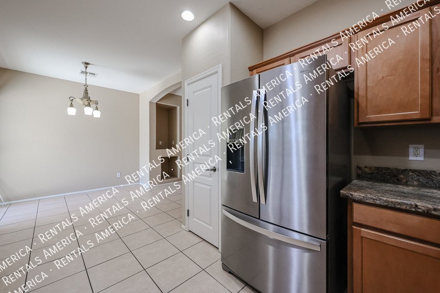 MOVE IN SPECIAL!!!!!Beautiful 3 Bedroom in Glendale! property image
