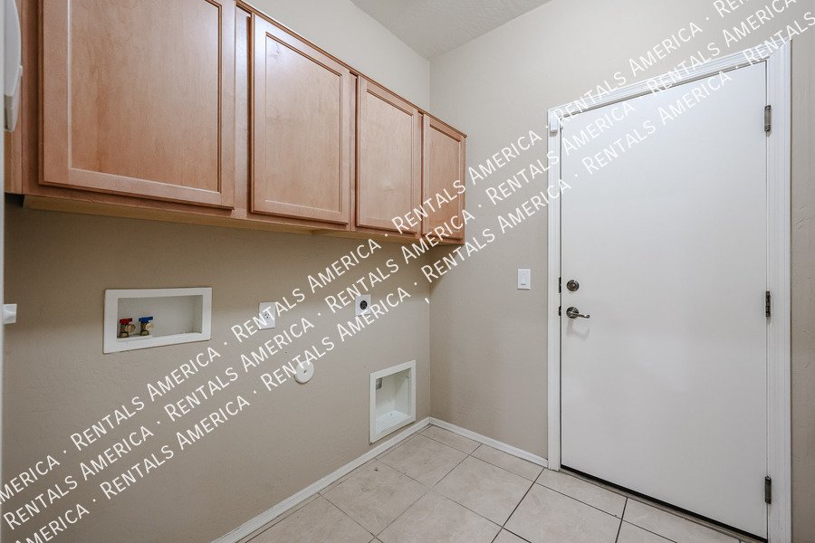MOVE IN SPECIAL!!!!!Beautiful 3 Bedroom in Glendale! property image