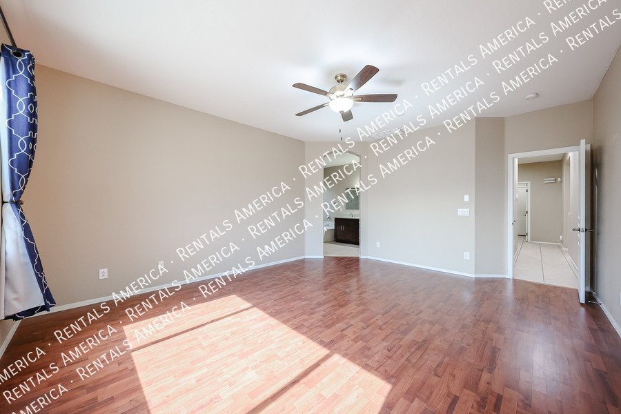 MOVE IN SPECIAL!!!!!Beautiful 3 Bedroom in Glendale! property image