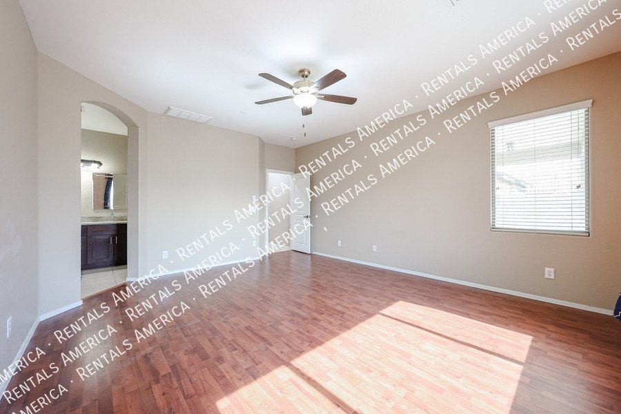 MOVE IN SPECIAL!!!!!Beautiful 3 Bedroom in Glendale! property image